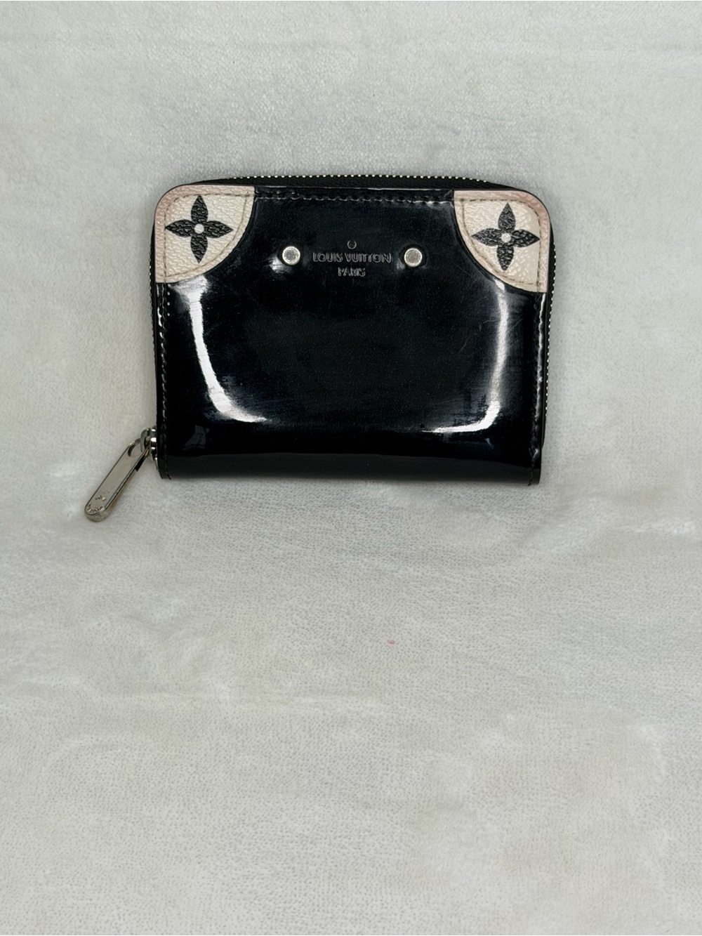 Louis Vuitton Vernice Compact Zippy Coin Wallet